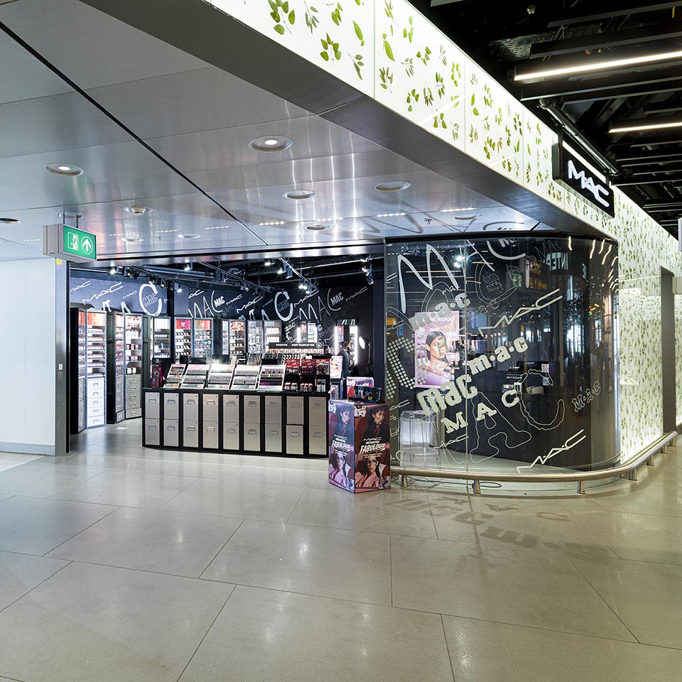 M.A.C Cosmetics winkel op Schiphol